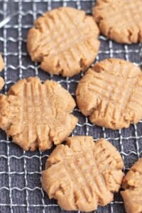 peanut butter cookies recipe